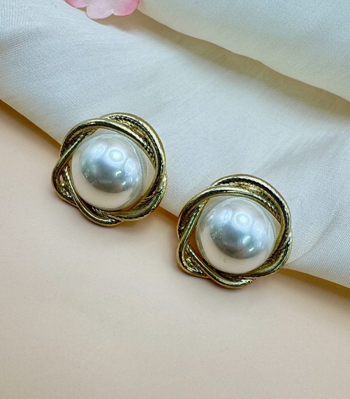 Entwined Pearl Studs