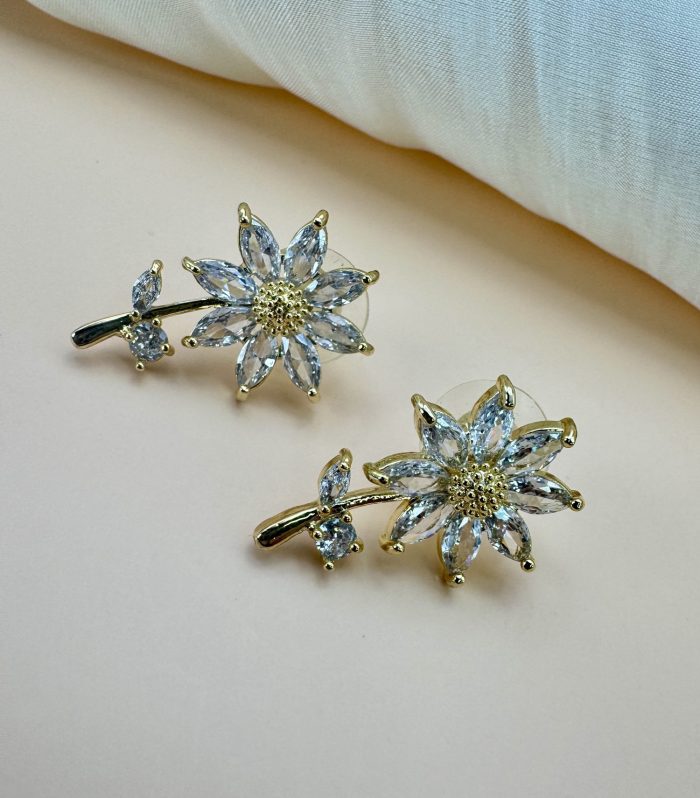 Dainty Daisy Studs