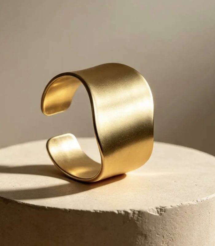 Sculpted Matte Contour Cuff