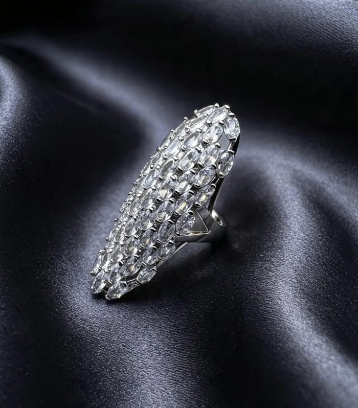 Majestic Contour Ring