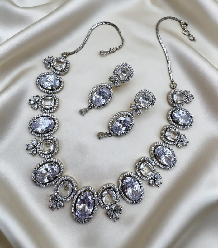 Sophie Alternating Oval-Halo Set