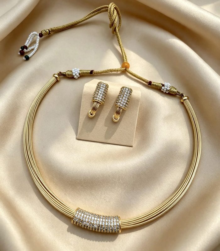 Amira Sleek Statement Hasli