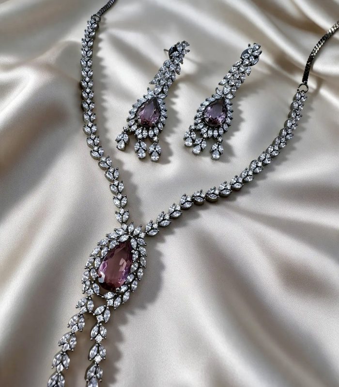 Vivienne Solstice Drop Set