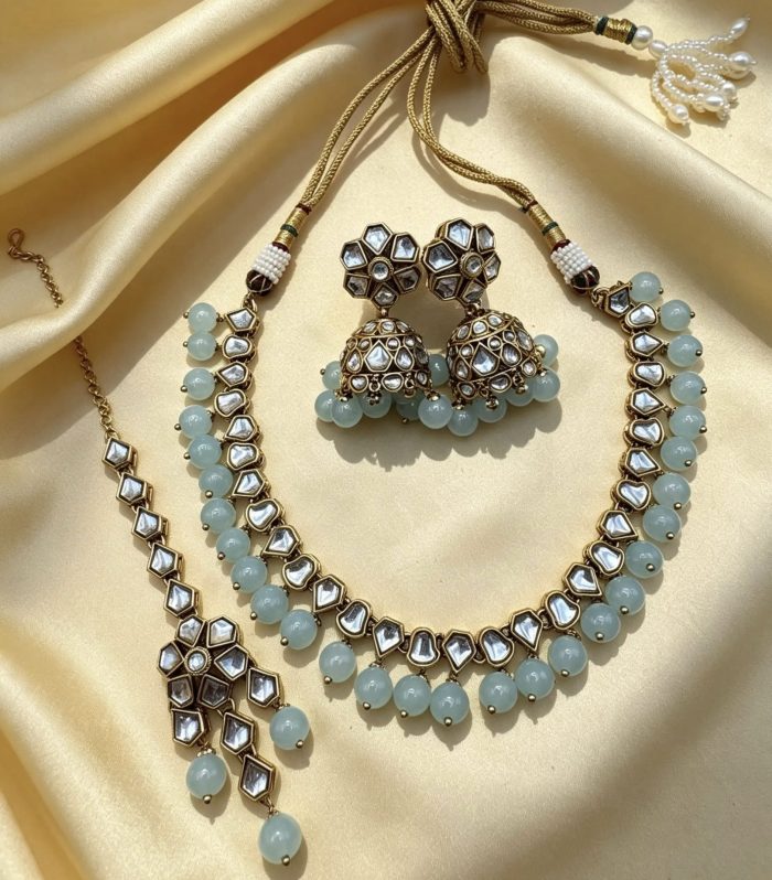 Nazakat Firozah Kundan Set